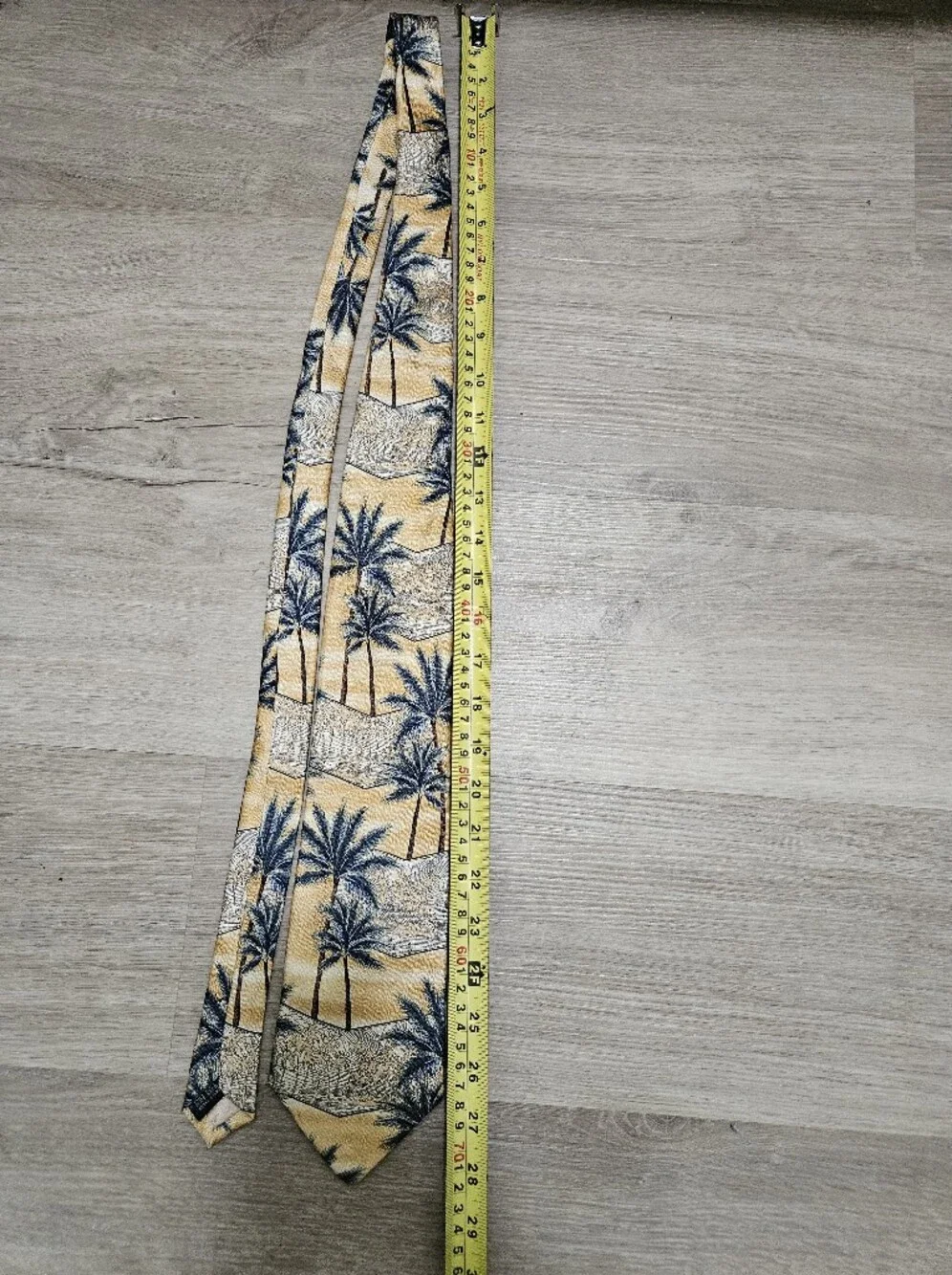 Tropical Americana Vintage 100% Silk Palm Tree Yellow Blue Neck Tie